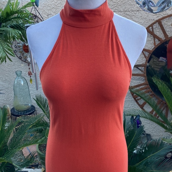 🧡🧡SUNSET ORANGE BODY-CON SLEEVELESS MOCK NECK DRESS W/SWEATER🧡🧡 - Picture 6 of 6